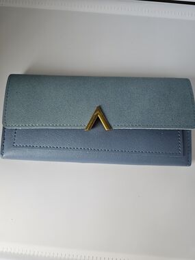 Elegant Two-Tone Blue Women's Wallet